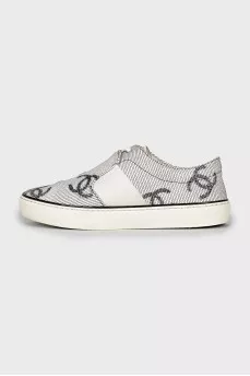 White leather sneakers with print