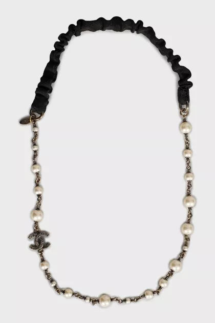 Vintage elastic necklace