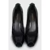 Patent leather open toe shoes