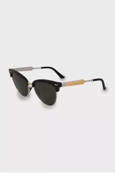 Wayfarer sunglasses with engraving