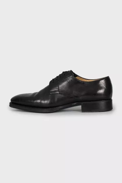Men's leather shoes with square toe