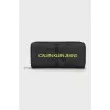 Wallet with brand logo