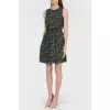 Flower -free dress with an open back with a tag