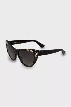 Brown cat eye sunglasses