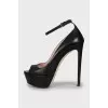 Leather open toe shoes with strap