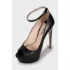 Leather open toe shoes with strap