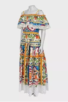 Dress with lace in bright print