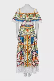 Dress with lace in bright print