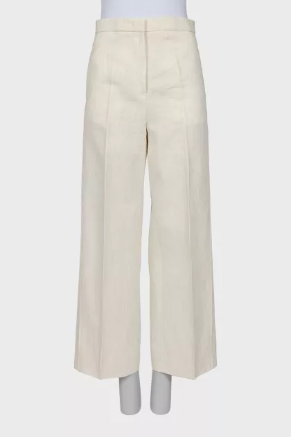 Straight trousers with high waist