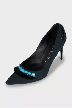 Textile shoes with beads and tassels
