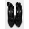 Shoes with removable fur trim