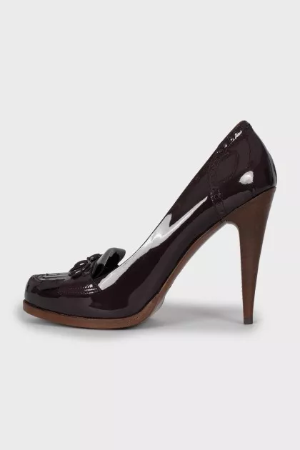 Brown leather shoes