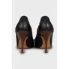 Black leather shoes with round toe