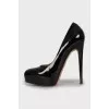 Patent leather black shoes