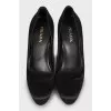 Satin heeled shoes