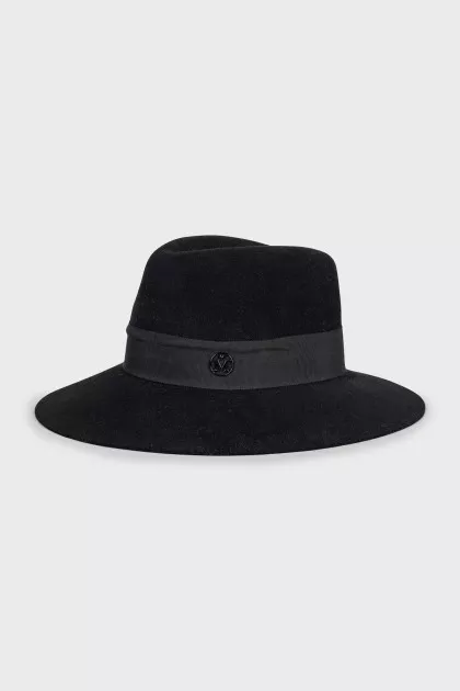 Black felt hat