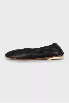 Leather ballet flats with asymmetrical toe
