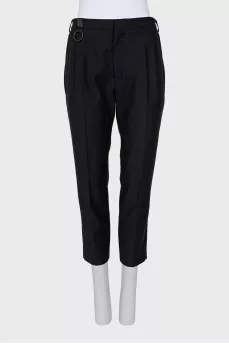 Slim fit trousers with pockets