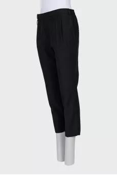 Slim fit trousers with pockets