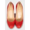 Patent leather round toe shoes