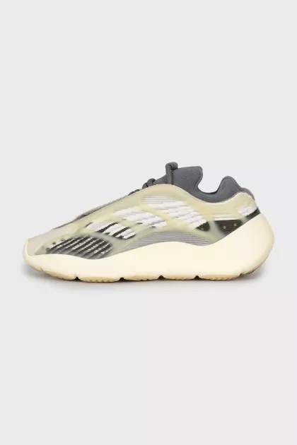 Кросівки Yeezy 700 V3