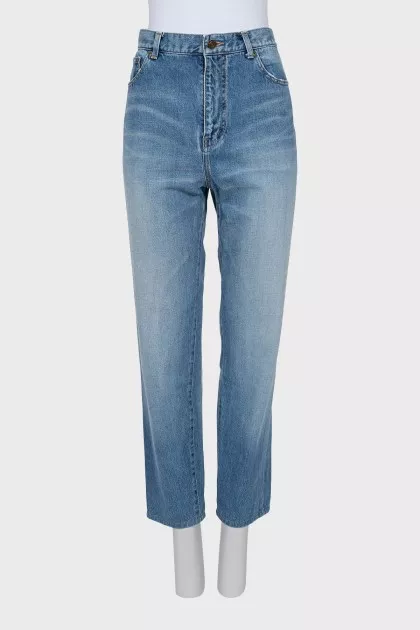 High waist distressed jeans