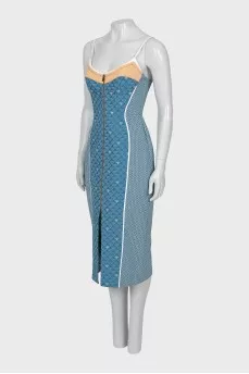 Dress with thin straps and zipper