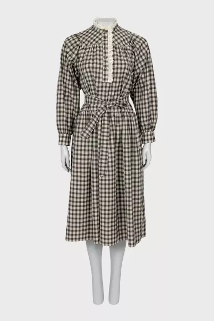 Plaid dress with long sleeves