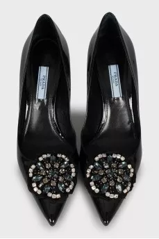 Leather pumps with rhinestones