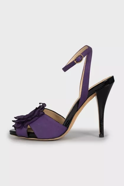 Vintage textile sandals
