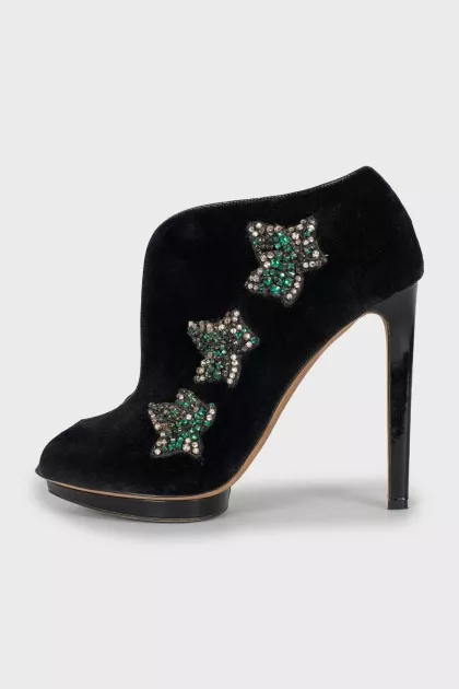 Suede shoes decorated with crystals