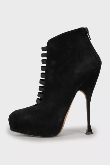 Suede ankle boots with back zip