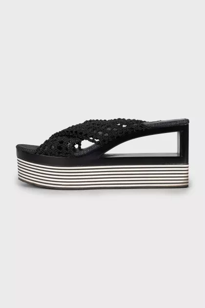 Platform slippers with braiding