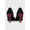 Shoes made of two types of leather