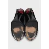 Shoes made of two types of leather