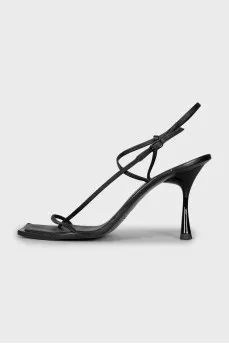 Leather sandals with a thin strap