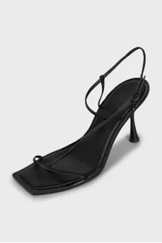 Leather sandals with a thin strap