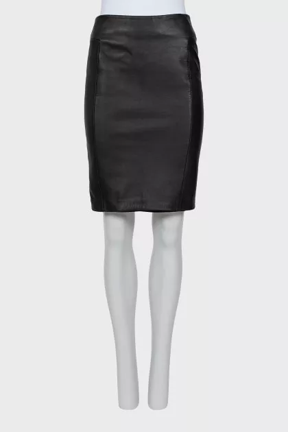 Fitted leather skirt
