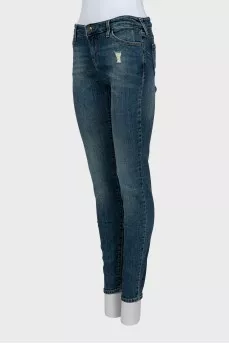 Low rise distressed jeans