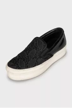 Slip-ons made of textile and leather
