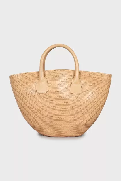 Leather bag with multi-colored lining