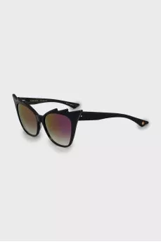 Sunglasses with a figured frame