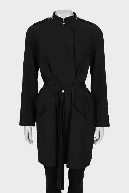 Fitted black raincoat
