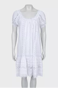 Dress with ties decorated with lace