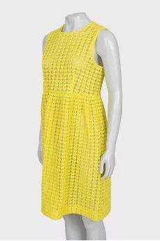 Fitted dress in yellow