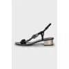 Low heel sandals with crystals