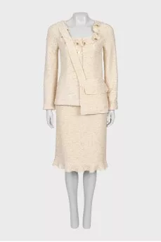 Skirt and jacket suit with frill