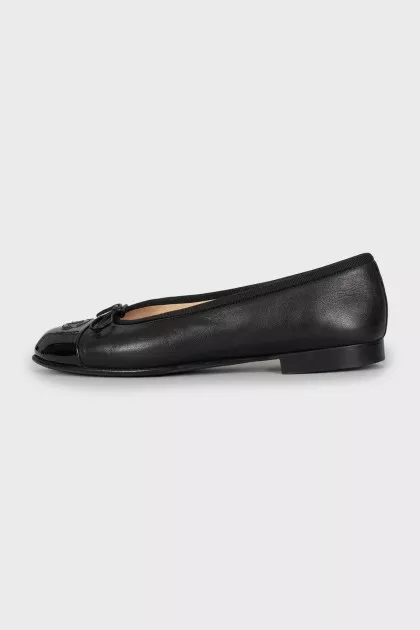 Leather ballet flats with bows