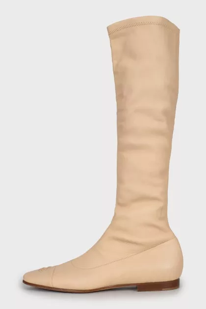 Leather boots with brand logo
