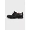 Leather brogues with shaped cutouts